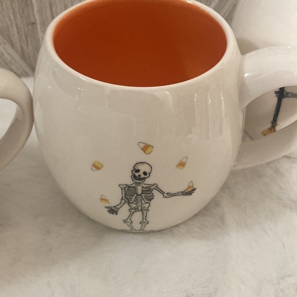 Rae Dunn Halloween Skeleton Mugs - Picture 4 of 6